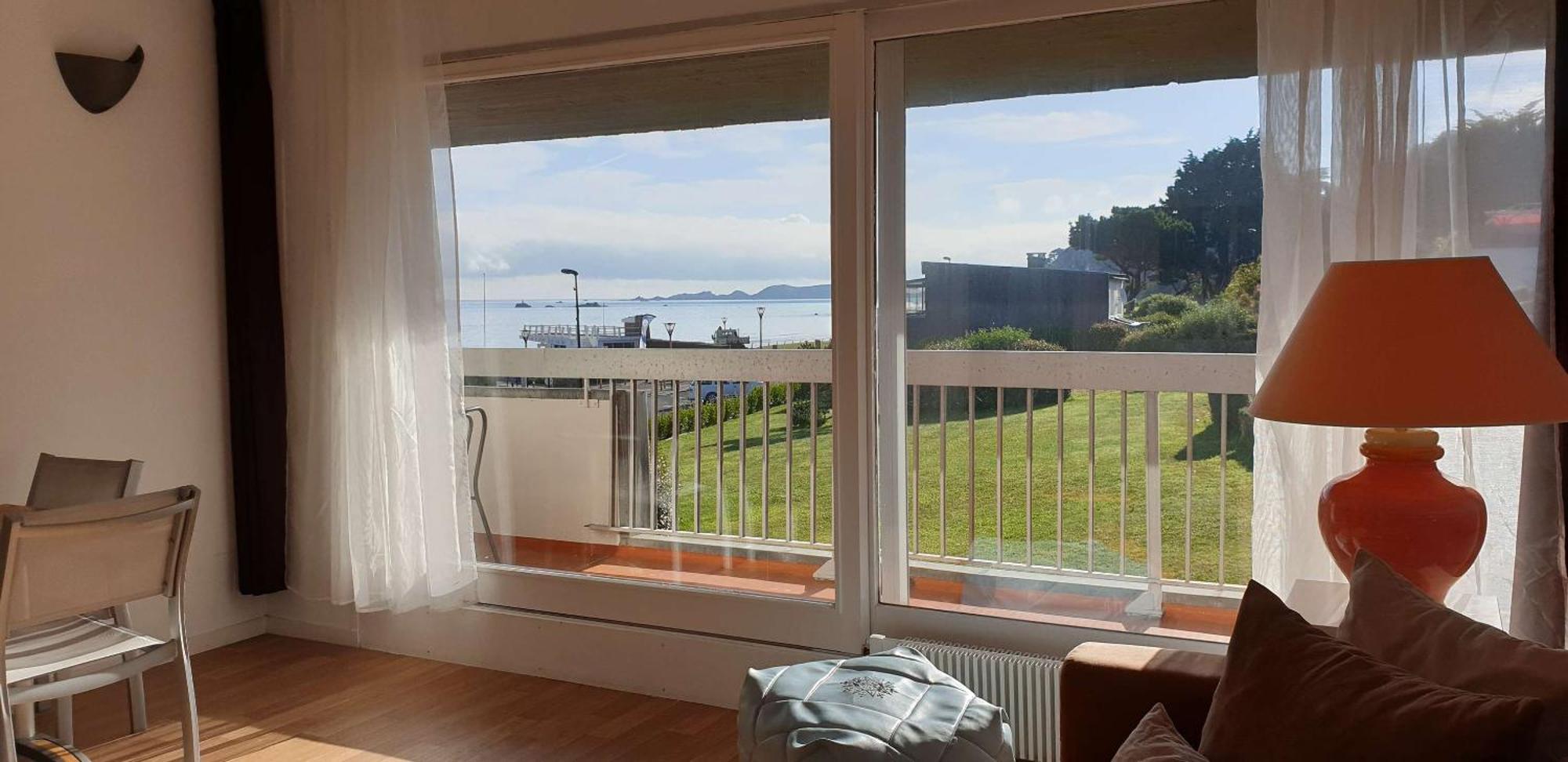 Appartement VUE SUR MER avec terrasse, plage de Trestraou à PERROS-GUIREC - Ref 861 Esterno foto