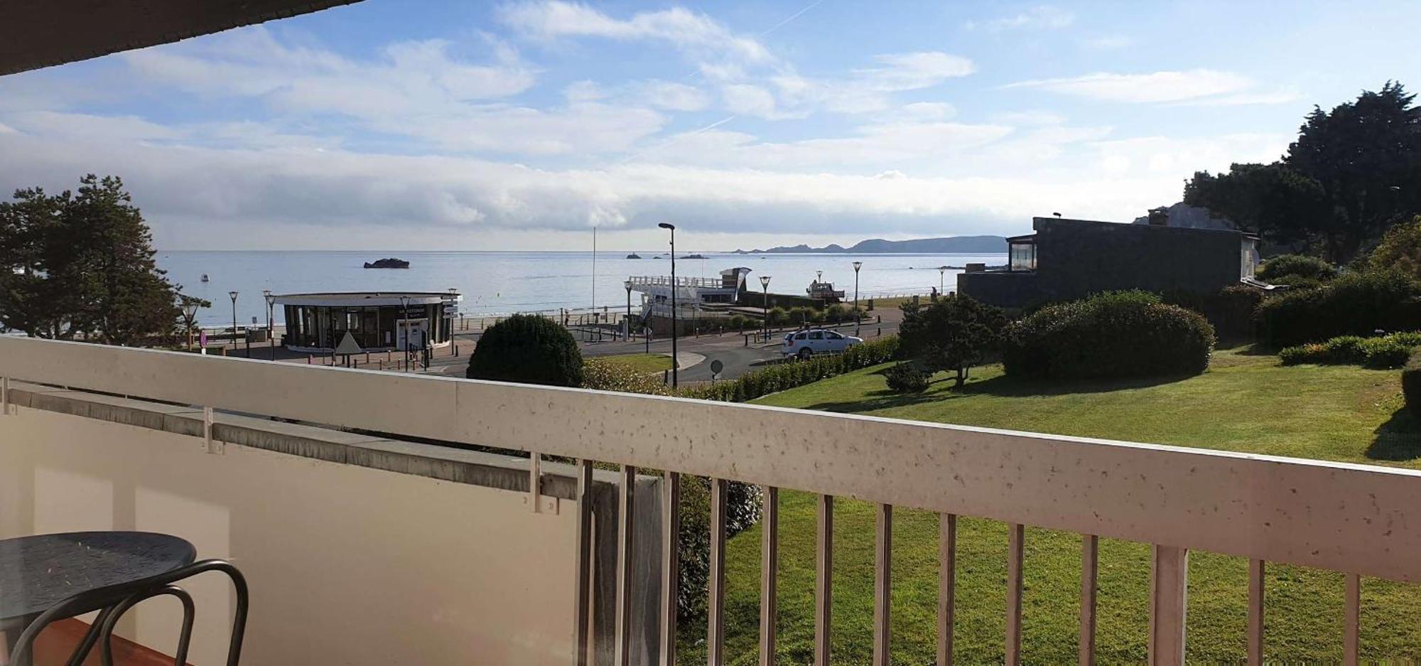 Appartement VUE SUR MER avec terrasse, plage de Trestraou à PERROS-GUIREC - Ref 861 Esterno foto